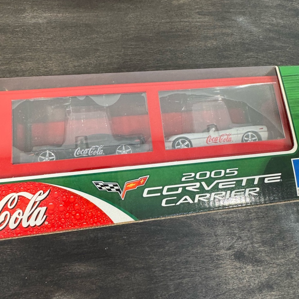 Coca Cola 2005 Corvette Carrier Toy Set - Red & White Corvettes